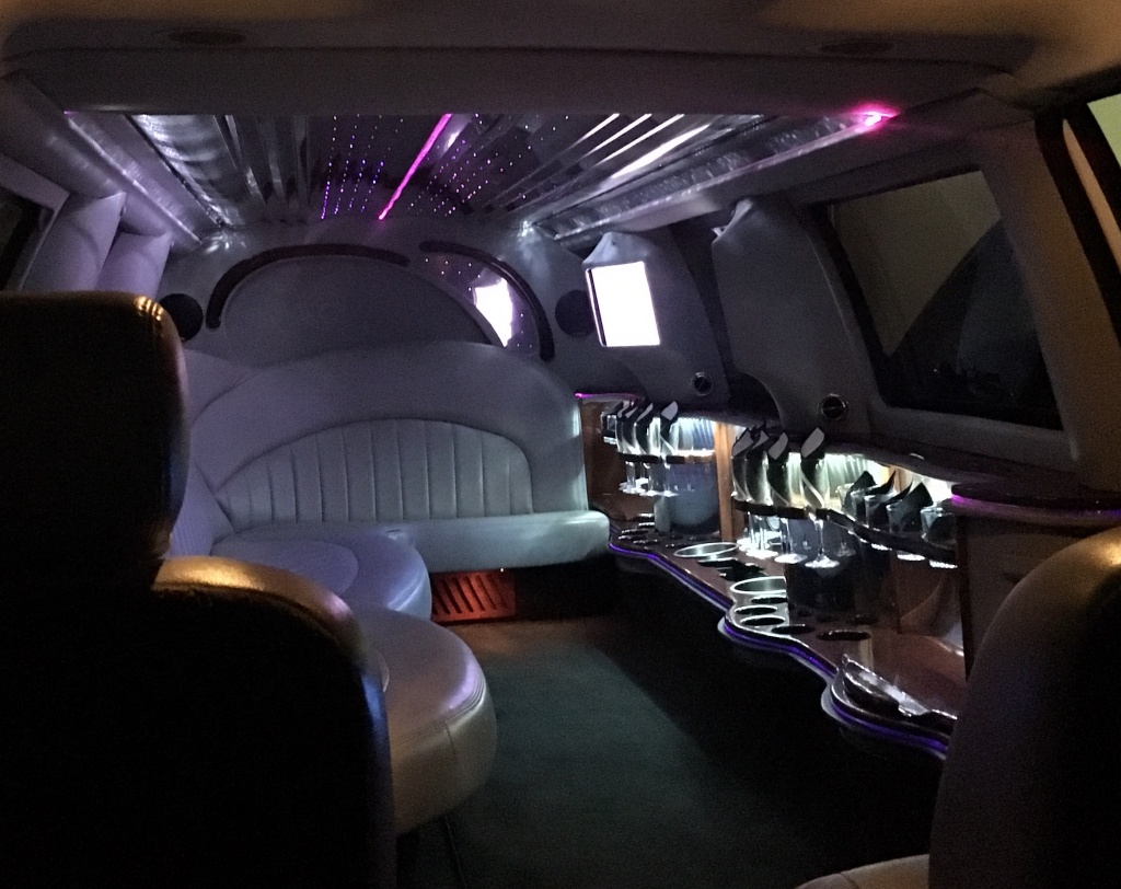 SUV Limousine Rental | KC Night Train